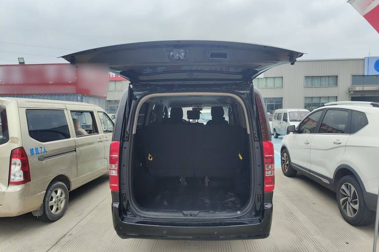 Used JAC Refine M3 2025 PLUS 1.8L Manual Classic Edition 7 Seats
