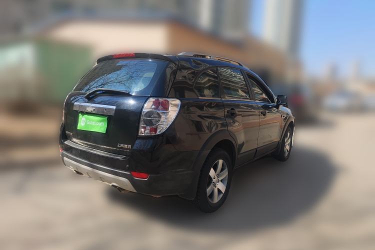 Used Chevrolet Captiva 2014 2.4L Two-Wheel Drive Urban Version 7 Seats Rear Right 45 Deg