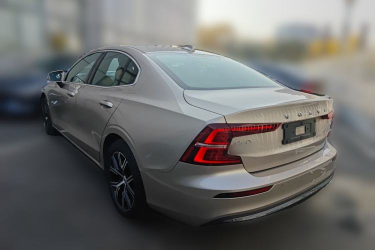 Used Volvo S60 2025 B4 Zhiyi Luxury Edition Rear Left 45 Deg