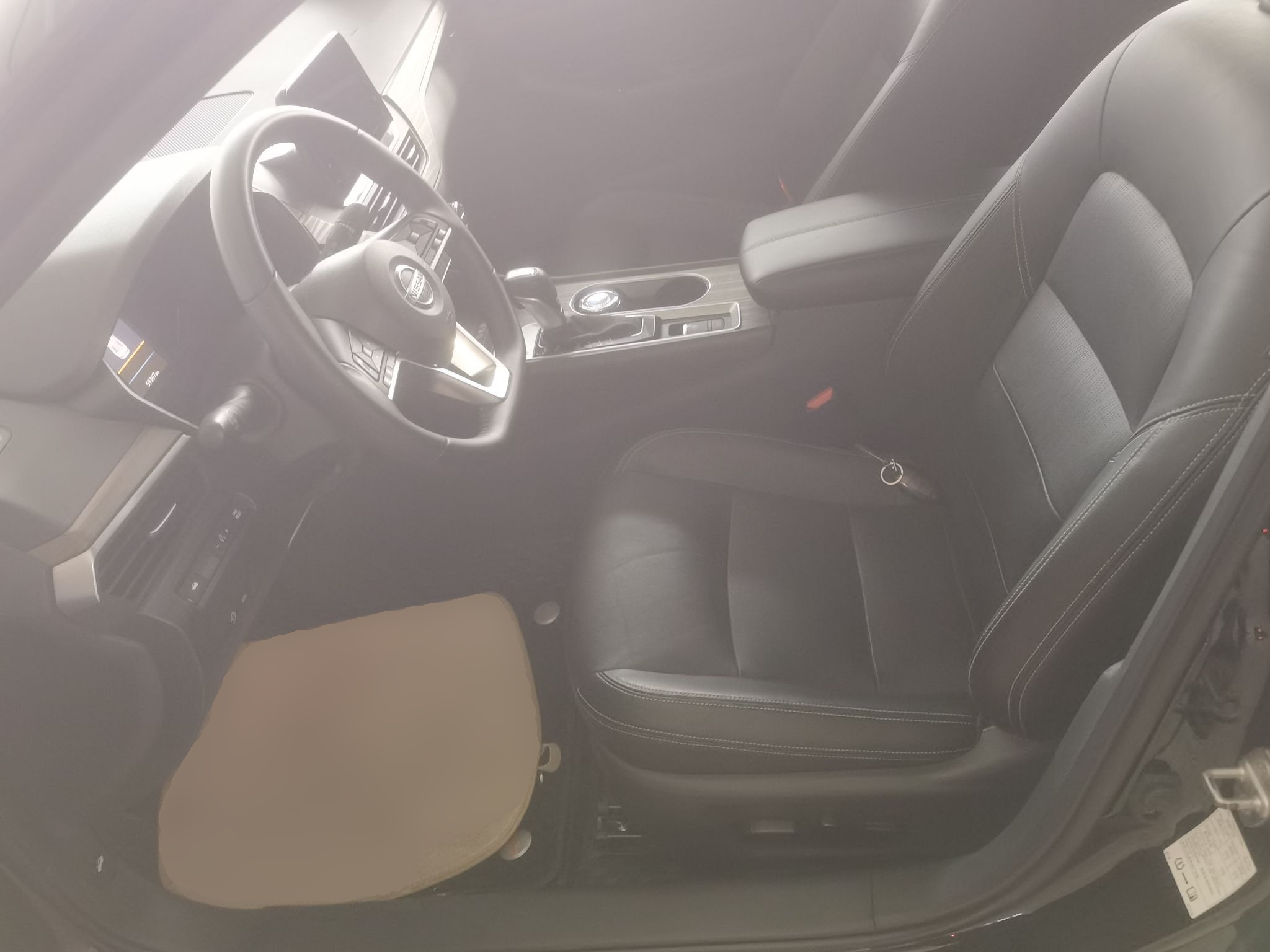 Переднее сиденье в автомобиле