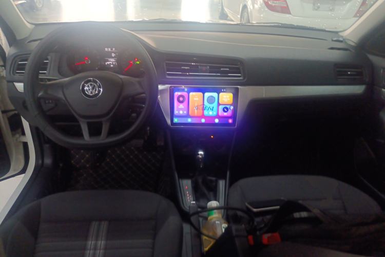 Used Volkswagen Lavida 2019 Lavida Start 1.5L Automatic Trendy Version China VI Standard Center Console