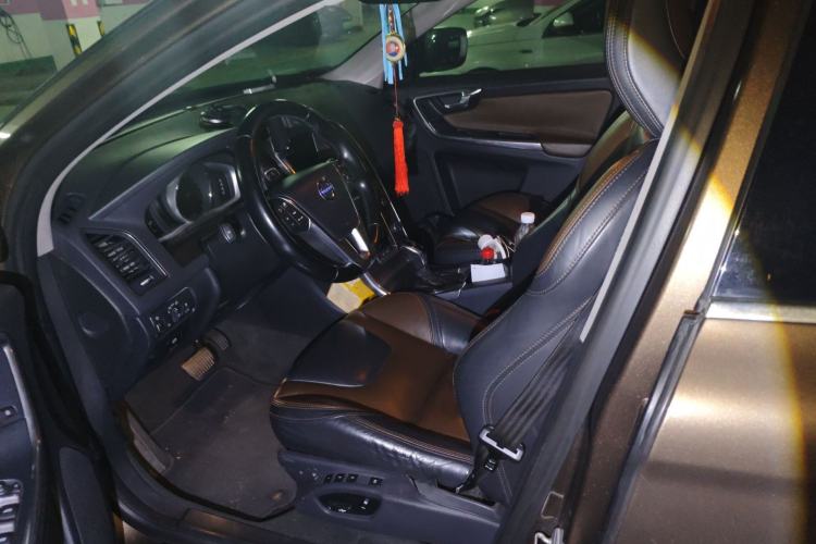 Used Volvo XC60 2014 T5 Zhiyi Edition
