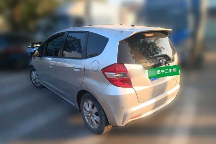 Used Honda Fit 2011 1.3L automatic comfort version
