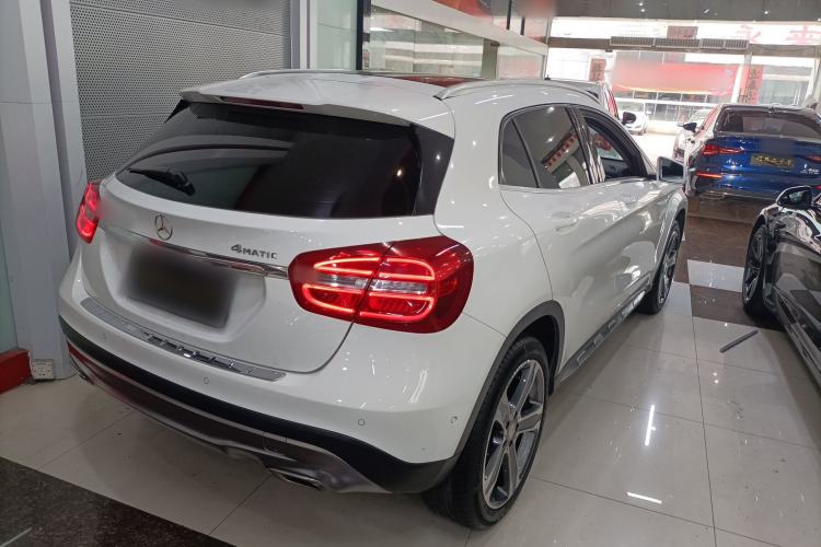 Used Mercedes-Benz GLA 2015 GLA 220 4MATIC Luxury Model
