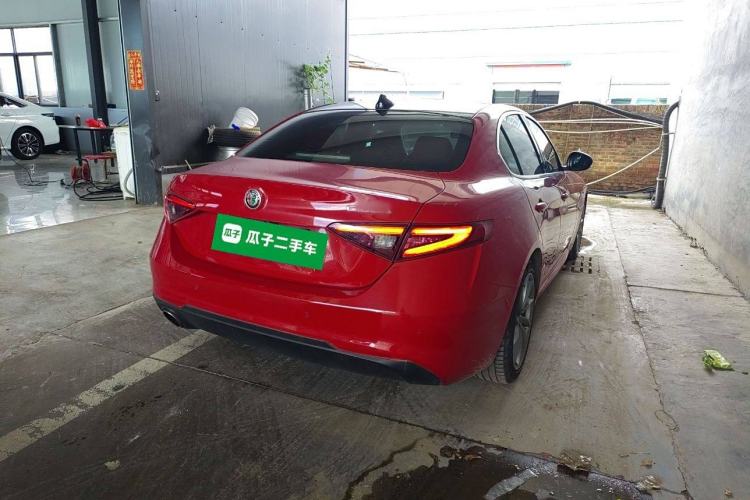 Used Alfa Romeo Giulia 2017 2.0T 200HP Luxury Edition