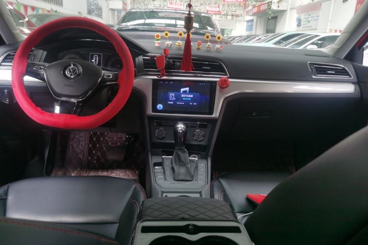 Used Volkswagen Lamando 2019 230TSI DSG Fashion Edition China V Standard