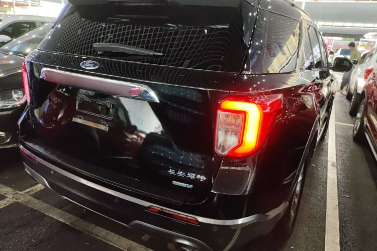 Used Ford Explorer 2020 EcoBoost 285 4x4 Trend Edition 7-Seater Rear Right 45 Deg