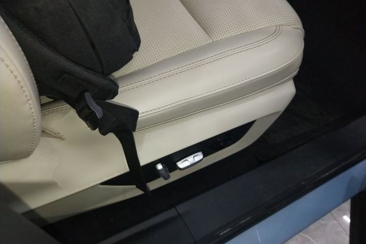 Used Li Auto ONE 2021 Extended-Range 6-Seater Version Right Front Seat