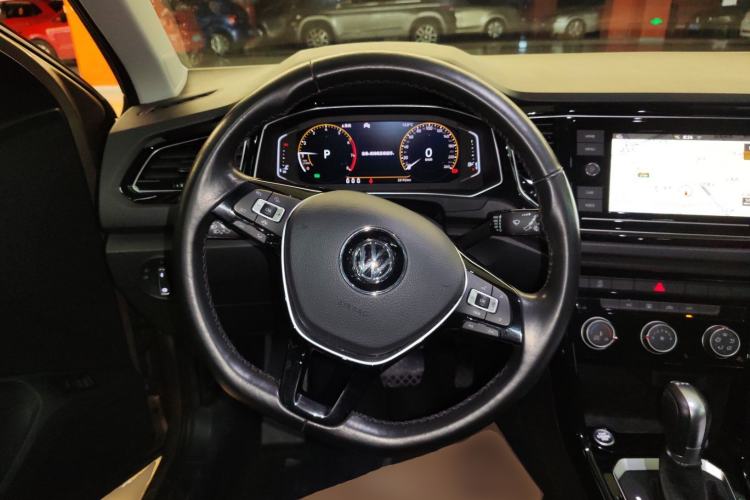 Used Volkswagen T-ROC 2020 280TSI DSG Two-Wheel Drive Comfort Version