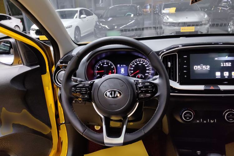 Used Kia kx1 Stonic 2021 1.4L CVT Fun & Sunroof Model
