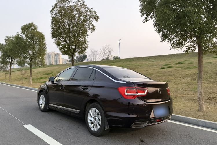 Used DS 5LS 2014 1.8L automatic Comfort version VTi140