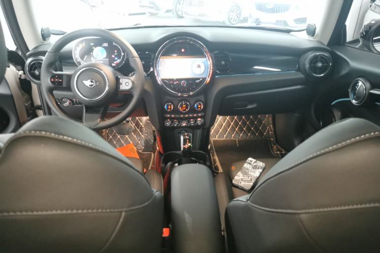 Used MINI 2023 Updated 1.5T COOPER Artist Center Console