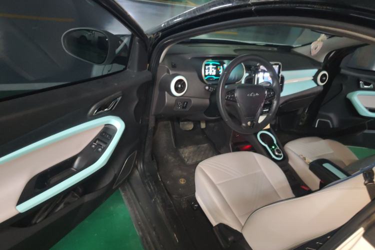 Used Chery QQ Little Ant 2021 200 000-Yuan Ant Fan Edition Talent Version Lithium Iron Phosphate 301 km Interior 3