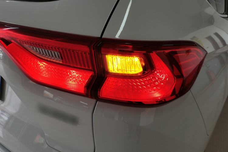 Used Haval M6 2021 PLUS 1.5T DCT Prestige Smart Connectivity Model
