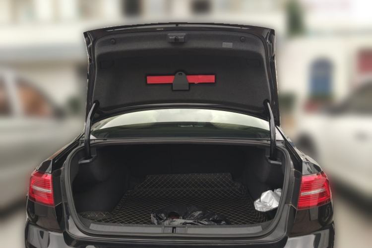 Used Volkswagen Magotan 2018 280TSI DSG Comfort Model Trunk