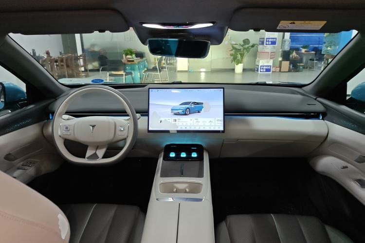 Used Deepal L07 2024 230Max Qiankun Intelligent Driving ADS SE Range-Extended Version Center Console