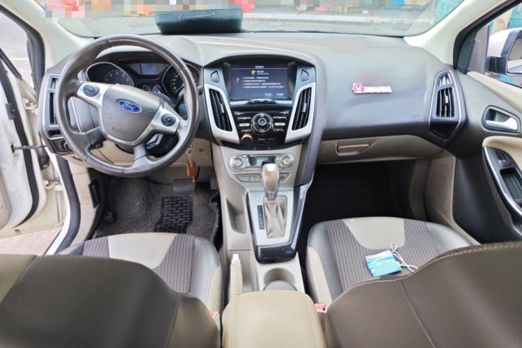 Used Ford Focus 2012 Sedan 1.6L Automatic Fashion Edition