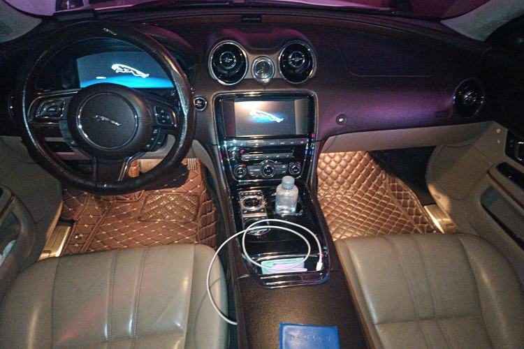 Used Jaguar XJ 2015 XJL 2.0T Elegance Business 80th Anniversary Limited Edition Center Console