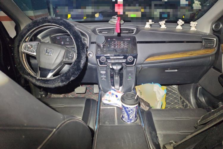 Used Honda CR-V 2019 240TURBO CVT 2WD Fashion Edition China V Center Console