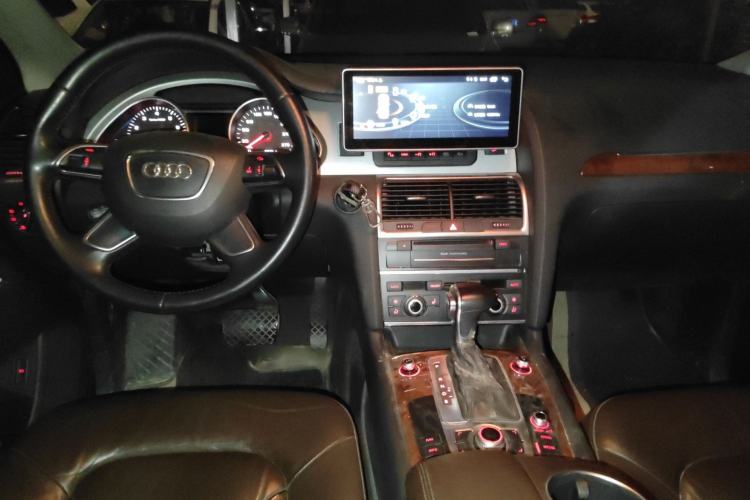 Used Audi Q7 
