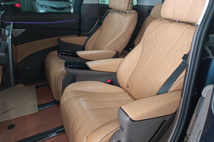 Used Denza D9 2022 DM-i 970 Four-Wheel Drive Flagship Model