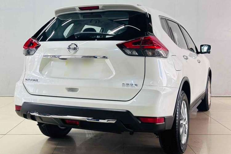 Used Nissan X-Trail 2023 Classic 2.0L Two-Wheel Drive Smart Connect Premium Edition
