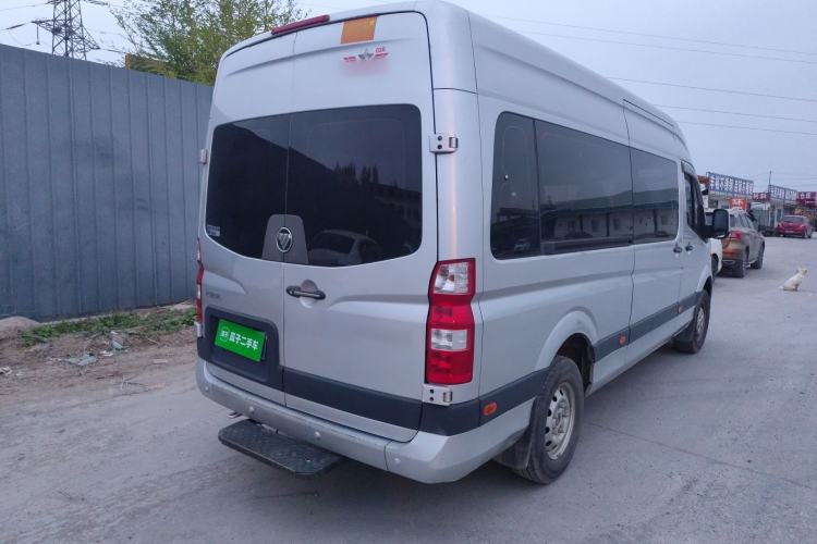 Used Foton Toano 2021 2.0T Manual Tongtu Extended-Wheelbase Mid-Roof 5/6/7-Seater 4F20TC3