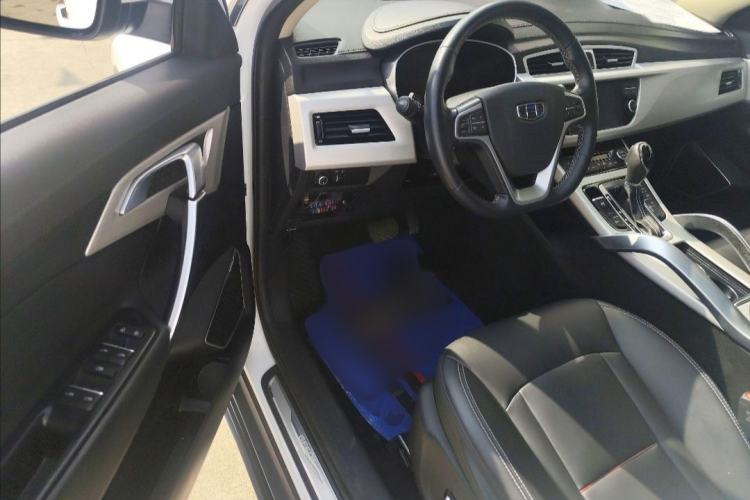 Used Geely Auto Emgrand X7 Sport 2018 1.8TD Automatic Two-Wheel Drive Smart Connect 4G Internet Edition Interior 3