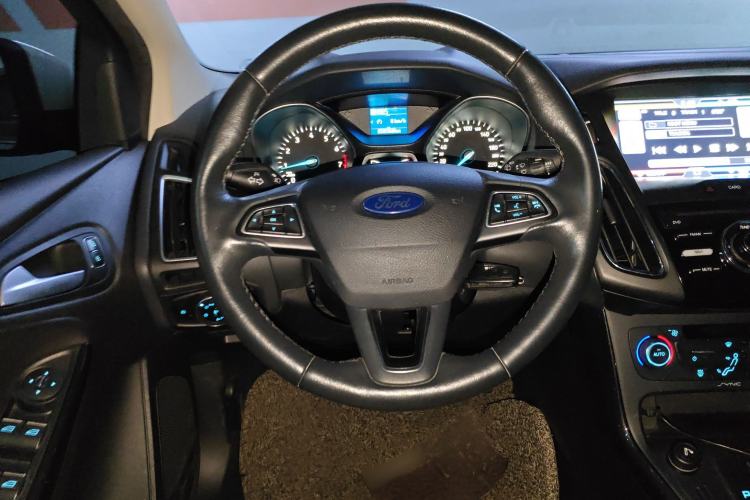 Used Ford Focus 2015 Hatchback 1.6L Automatic Fashion Edition