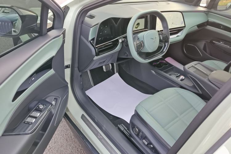 Used Hongqi EH7 2024 760 Pro+ Four-Wheel Drive Version
