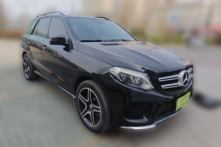 Used Mercedes-Benz GLE 2017 GLE 400 4MATIC Front Right 45 Deg