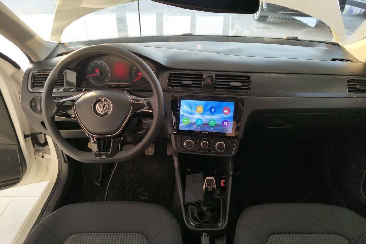 Used Volkswagen Santana 2016 1.6L Manual Fashion Edition Interior 2