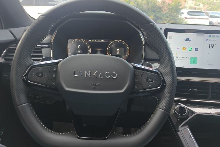 Used Lynk & Co 06 2023 Remix 1.5T Dynamic Halo
