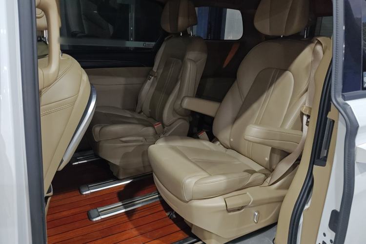 Used Buick GL8 2021 ES Land Cruiser 653T Luxury Edition
