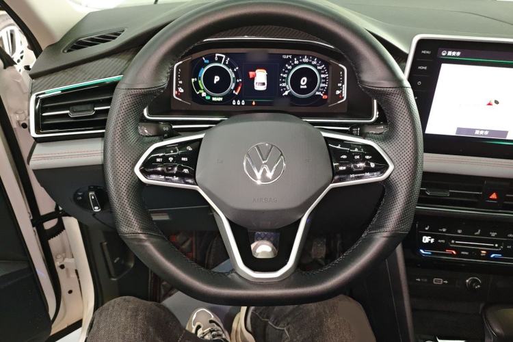 Used Volkswagen Tiguan L New Energy 2022 430 PHEV Plug-in Hybrid Flagship Edition Steering Wheel