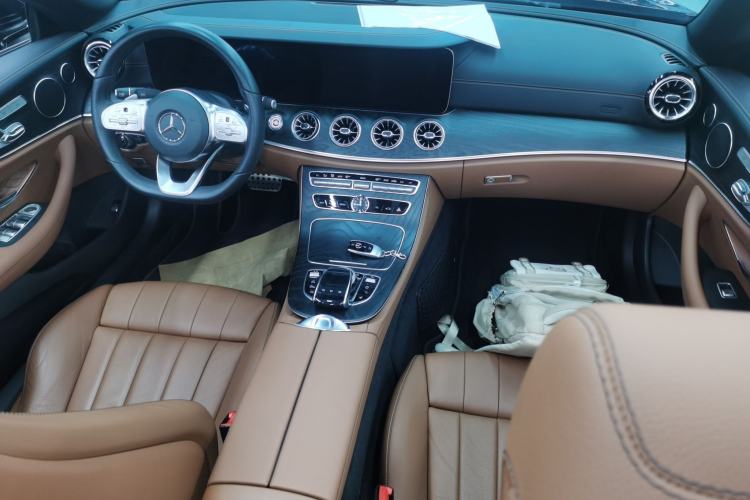 Used Mercedes-Benz E-Class 2020 E 260 Convertible Coupe Center Console