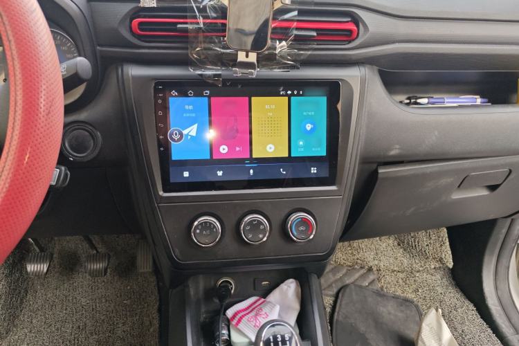 Used Dongfeng Fengon 380 2022 1.5L Comfort-Class Passenger Vehicle (Steel Spring) with 5 Seats