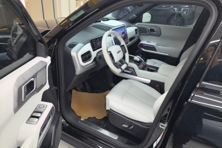 Used Formula Leopard Titanium 3 2025 501KM All-Wheel Drive Intelligent Driving Ultra Version Driver Seat