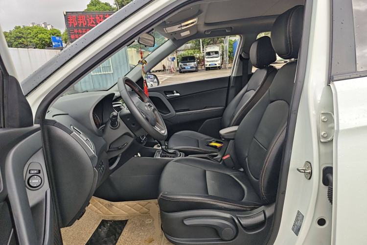 Used Hyundai ix25 2016 1.6T Dual-Clutch Two-Wheel Drive Smart GLS Model
