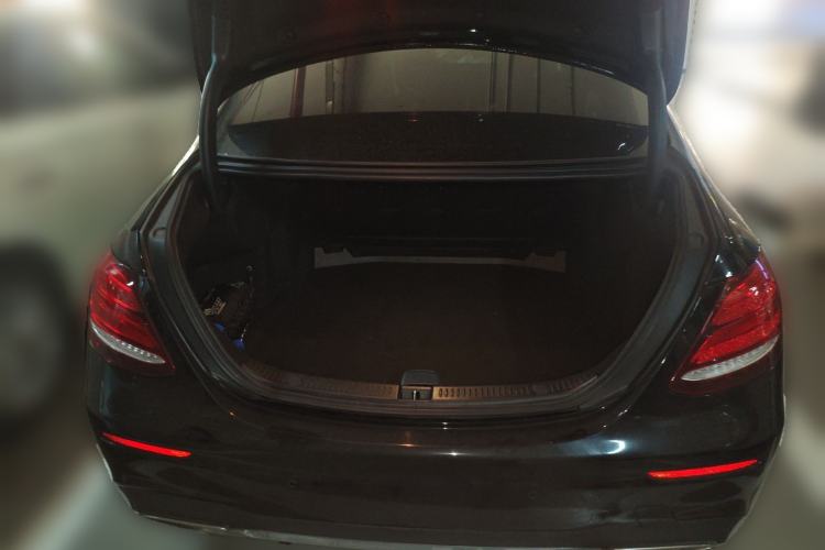 Used Mercedes-Benz E-Class 2018 Restyled E 300 L Sporty and Stylish Edition Trunk