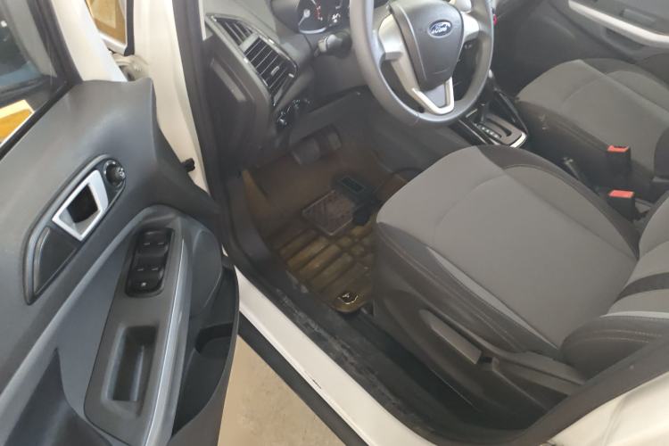 Used Ford EcoSport 2013 1.5L Automatic Fashion Model