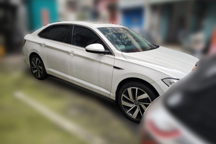 Used Volkswagen Sagitar 2023 300TSI DSG Excellence Edition Front Right 45 Deg