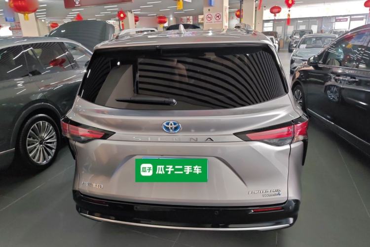 Used Toyota Sienna 2021 2.5L Hybrid Ultimate Edition
