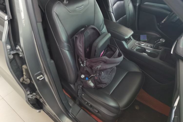 Used Cadillac XT4 2018 28T Two-Wheel Drive Leading Version
