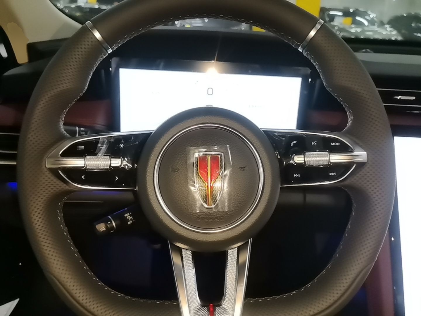 Hongqi H5 2025 Model 2.0T Automatic Xuan Ying 2 Million Units Commemorative Edition — снимка 13