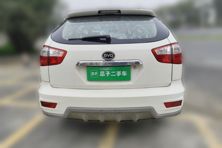 Used BYD S6 2014 2.0L Manual Luxury 5-Seater