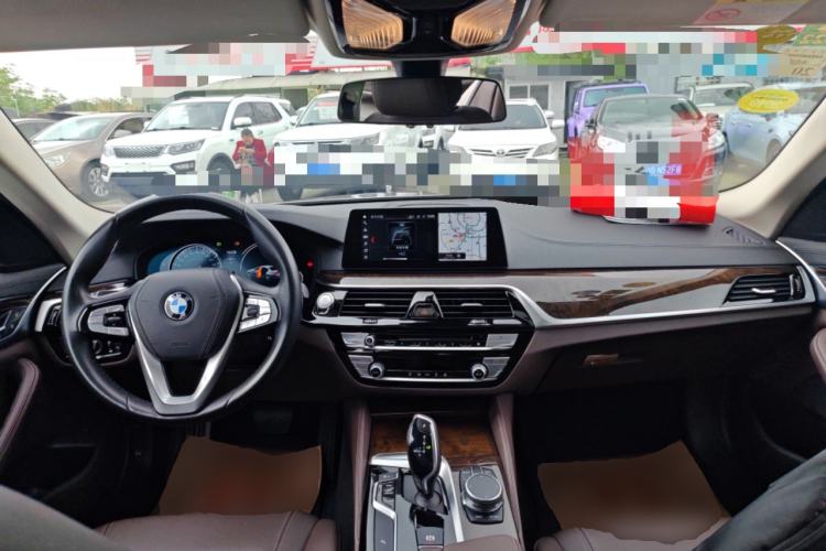 Used BMW 5 Series 2018 525Li Luxury Package Center Console