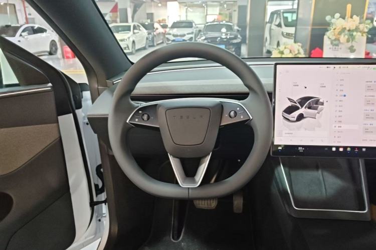 Used Tesla Model Y 2026 Rear-Drive Model
