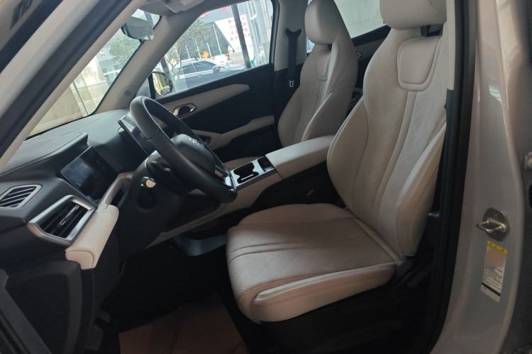 Used BYD Yuan UP 2025 Intelligent Driving Version 401 KM Dynamic Edition
