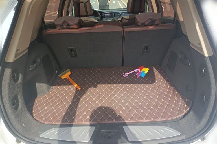 Used Buick Envision 2017 28T Four-Wheel Drive Elite Model Trunk